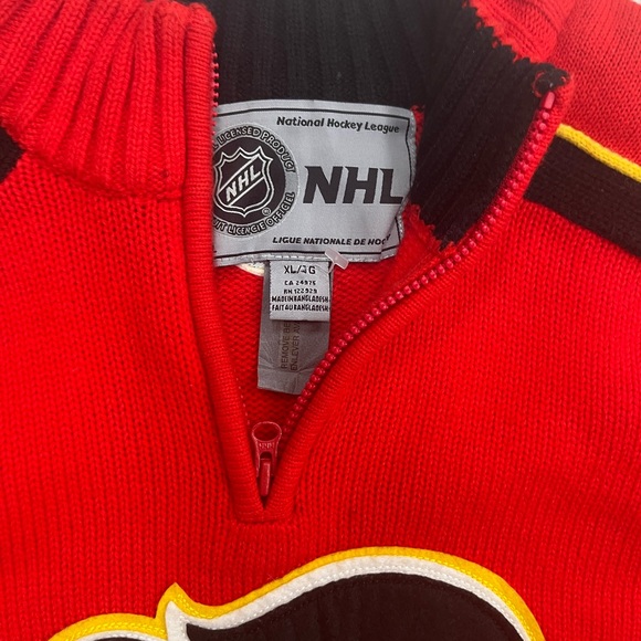 NHL Calgary Flames 1/4 Zip Knit Sweater Mens XL - Picture 5 of 6